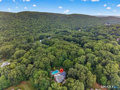 80 Autumn Court Cheshire CT 06410