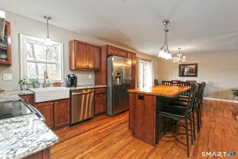 53 Pheasant Road West Haven CT 06516