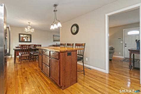 53 Pheasant Road West Haven CT 06516