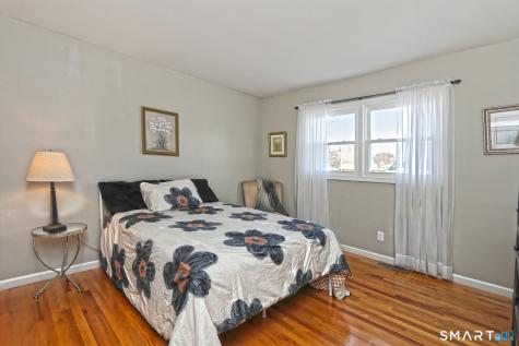 53 Pheasant Road West Haven CT 06516