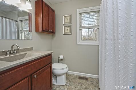 53 Pheasant Road West Haven CT 06516