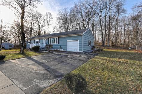 53 Pheasant Road West Haven CT 06516