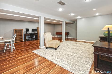 53 Pheasant Road West Haven CT 06516