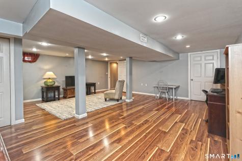 53 Pheasant Road West Haven CT 06516