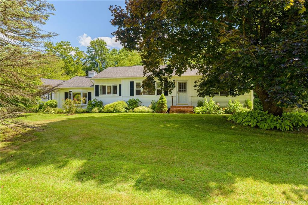 4 Brookfield Meadows Brookfield CT 06804