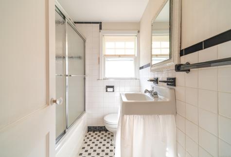 24 Homecrest Drive Berlin CT 06037