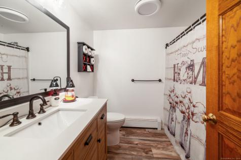 20 Chapman Road East Hampton CT 06424