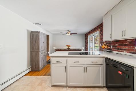 20 Chapman Road East Hampton CT 06424