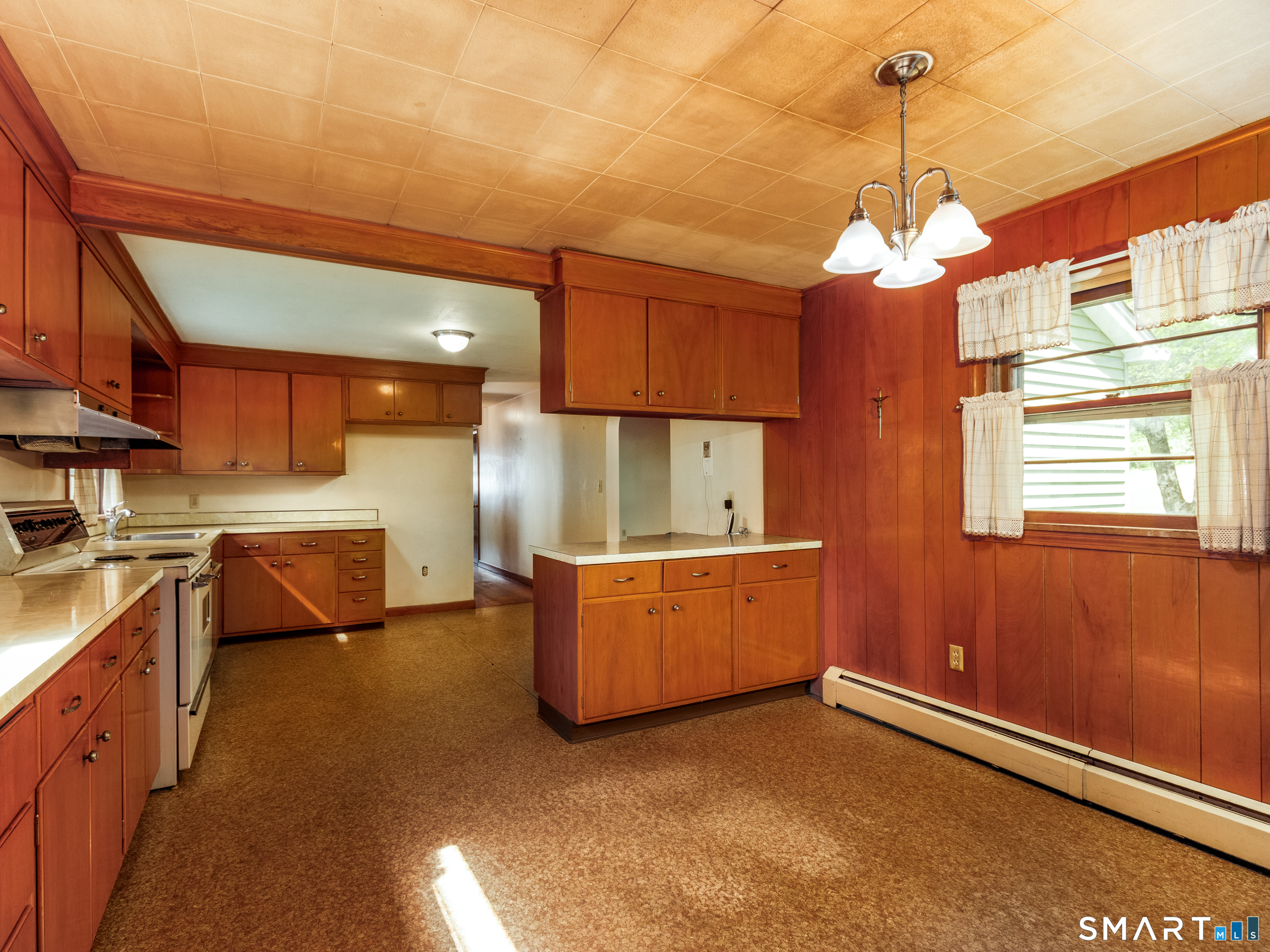 1175 South Curtis Street Wallingford CT 06492