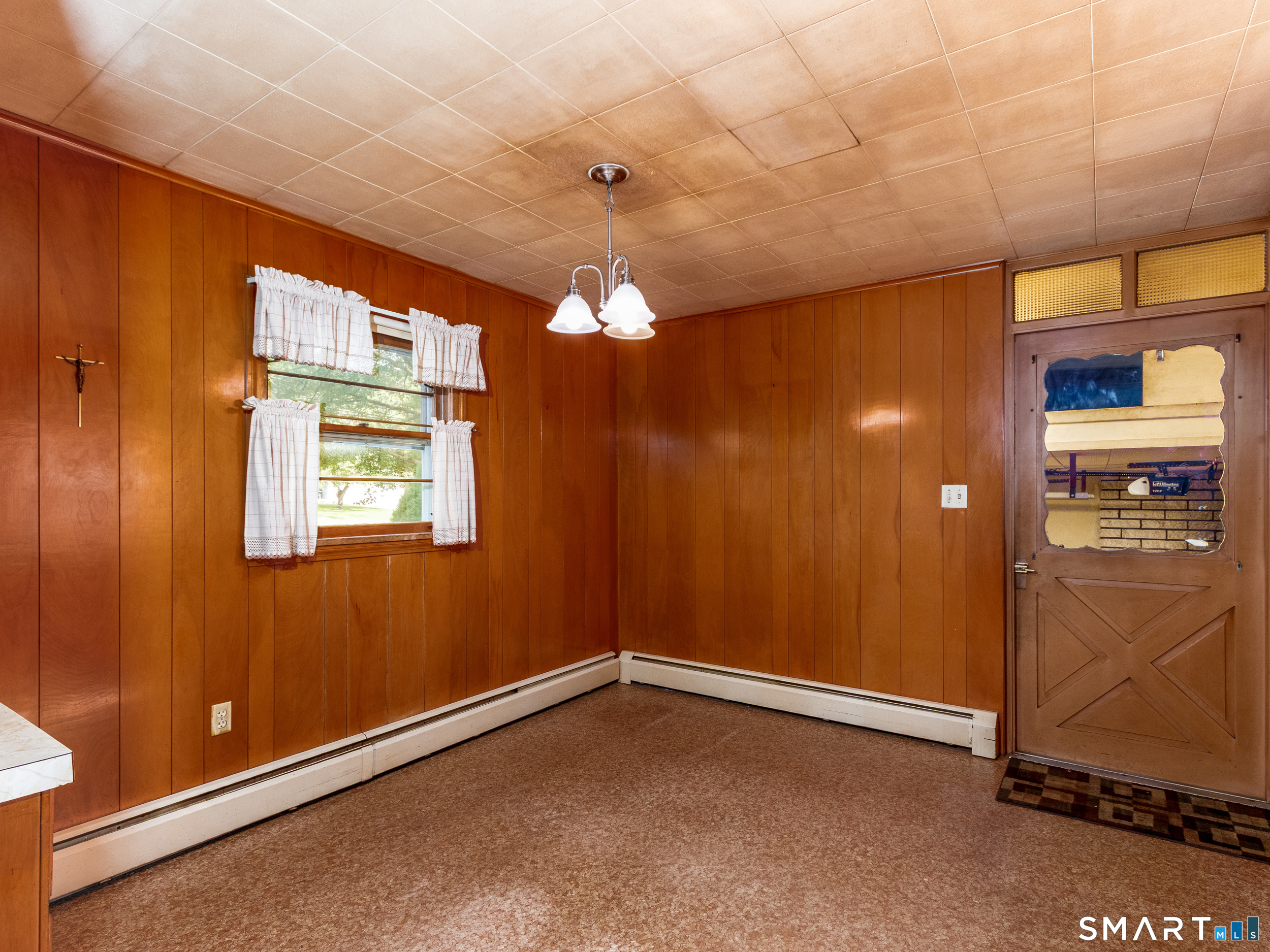 1175 South Curtis Street Wallingford CT 06492