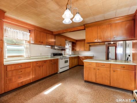 1175 South Curtis Street Wallingford CT 06492