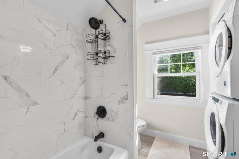 20 Bradley Avenue Branford CT 06405