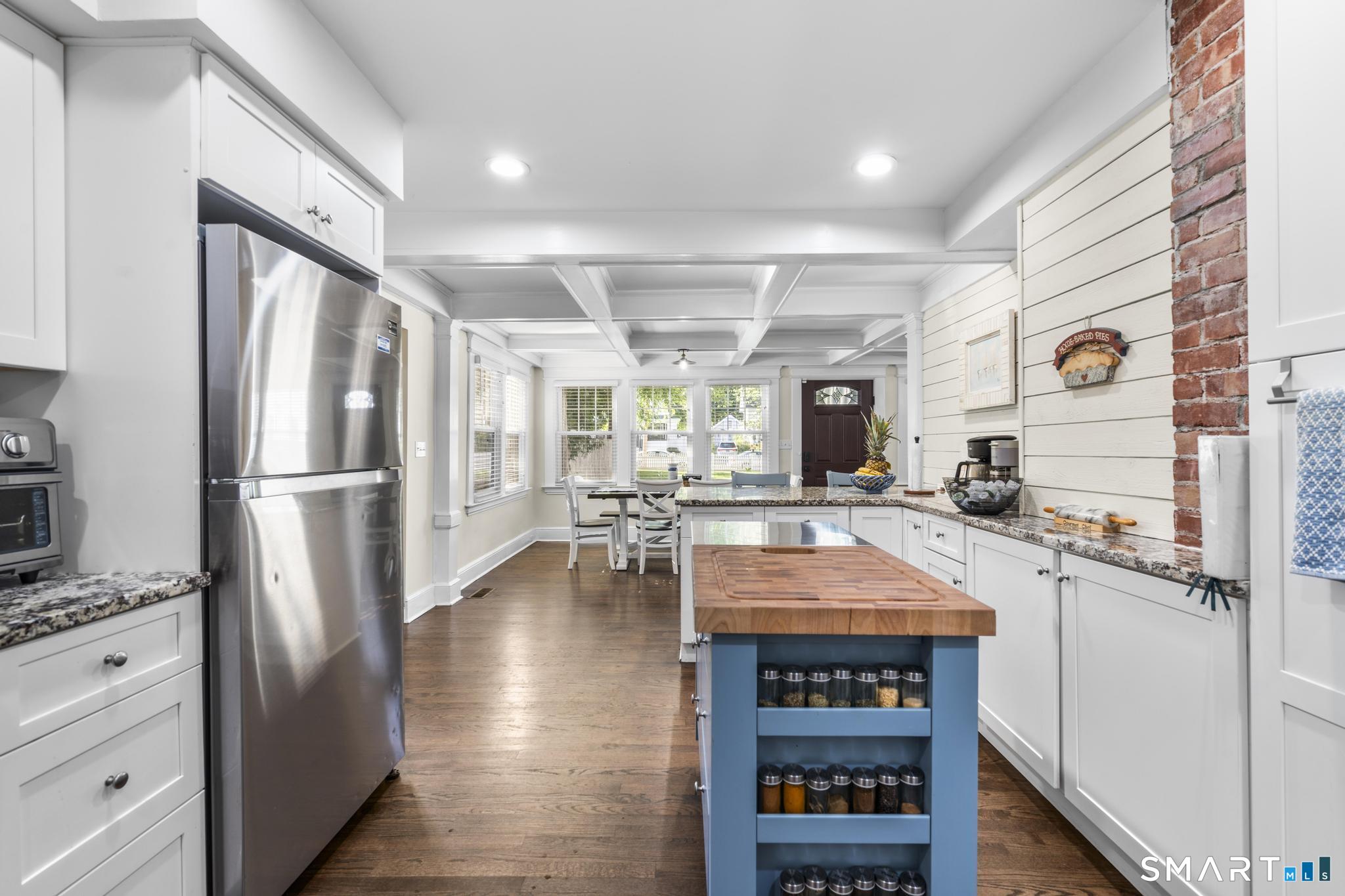 20 Bradley Avenue Branford CT 06405