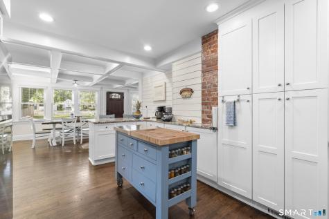 20 Bradley Avenue Branford CT 06405