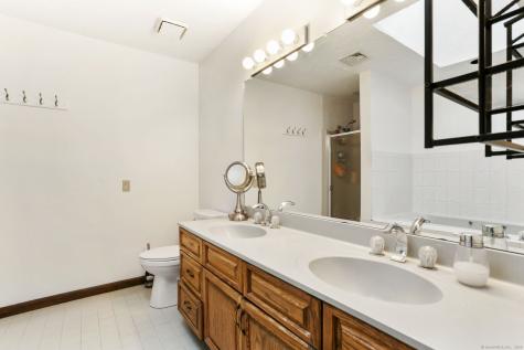 22 Ledgewood Road Redding CT 06896