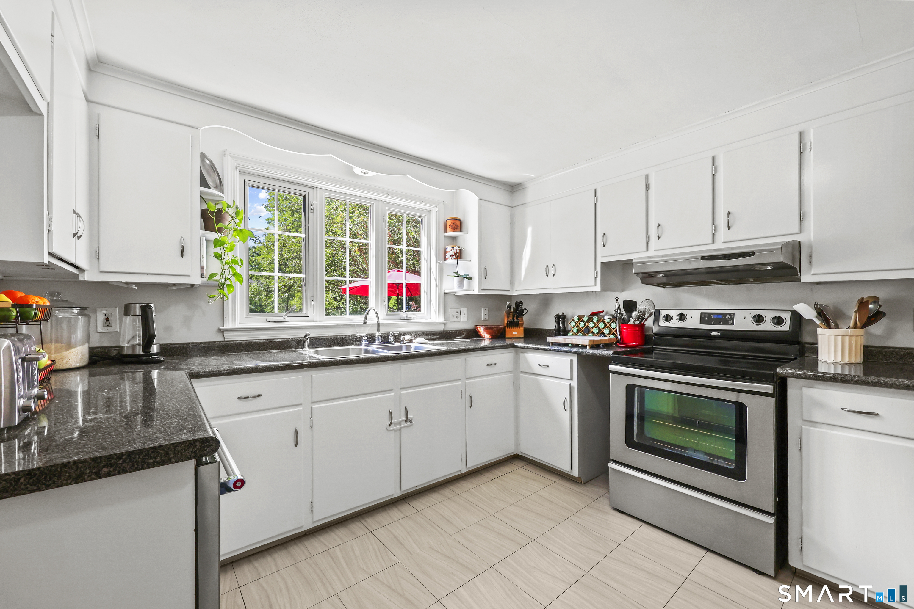 73 Longlane Road West Hartford CT 06117