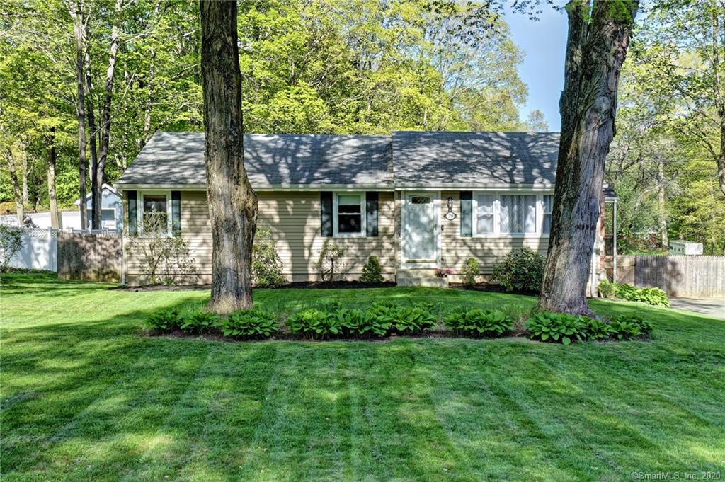 79 Spoonville Road East Granby CT 06026