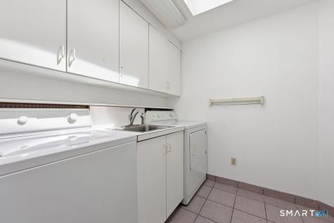 54 Kenmore Road Bloomfield CT 06002