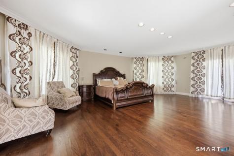 54 Kenmore Road Bloomfield CT 06002