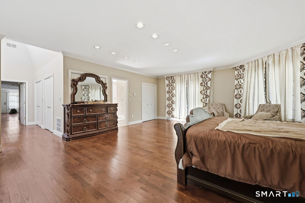 54 Kenmore Road Bloomfield CT 06002