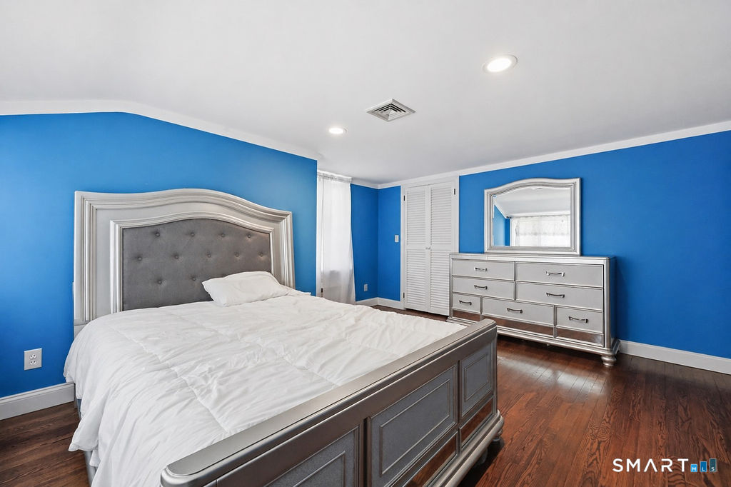 54 Kenmore Road Bloomfield CT 06002