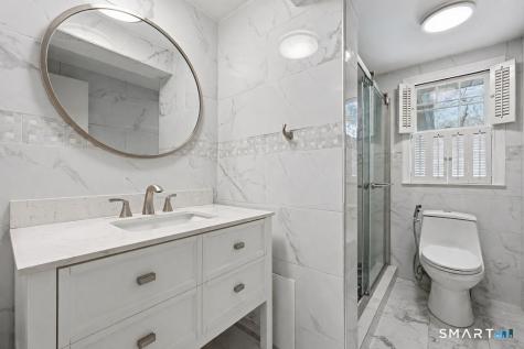 54 Kenmore Road Bloomfield CT 06002