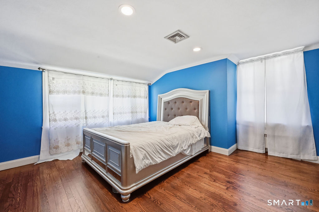 54 Kenmore Road Bloomfield CT 06002