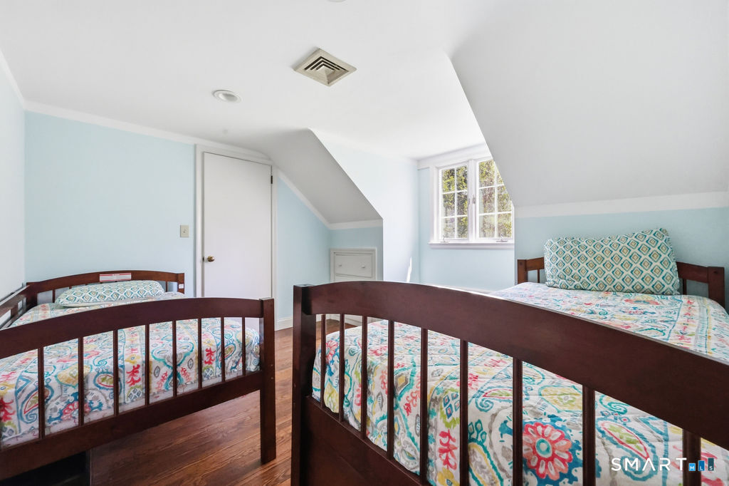 54 Kenmore Road Bloomfield CT 06002