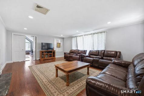 54 Kenmore Road Bloomfield CT 06002