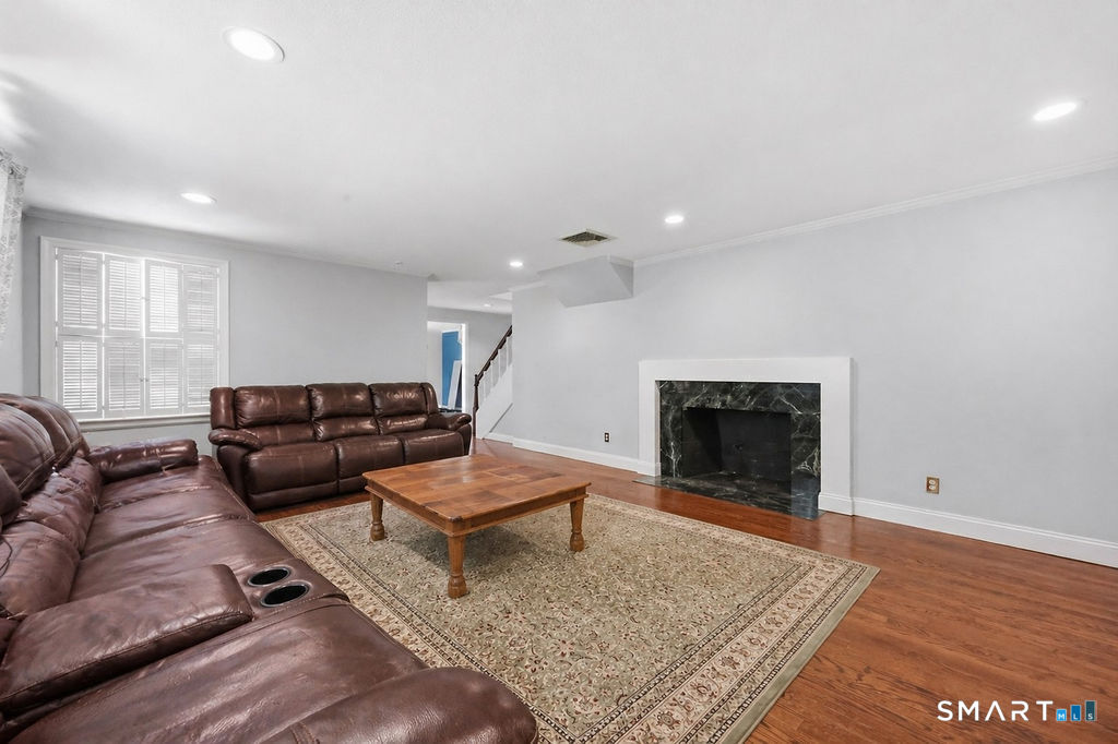 54 Kenmore Road Bloomfield CT 06002