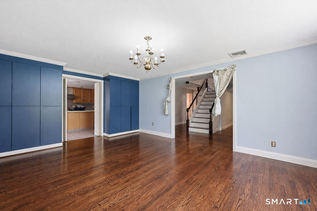 54 Kenmore Road Bloomfield CT 06002