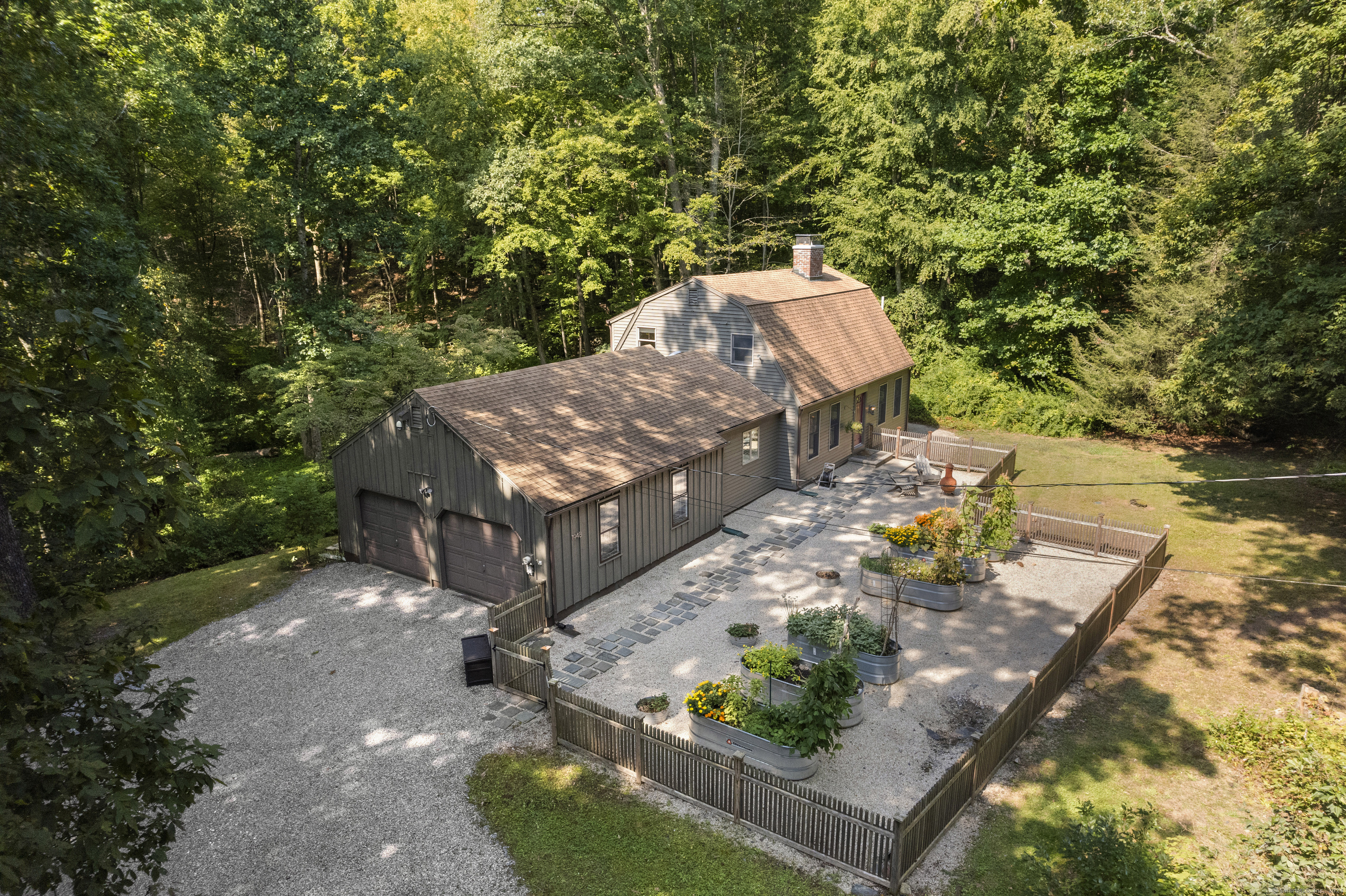 1948 Litchfield Turnpike Woodbridge CT 06525