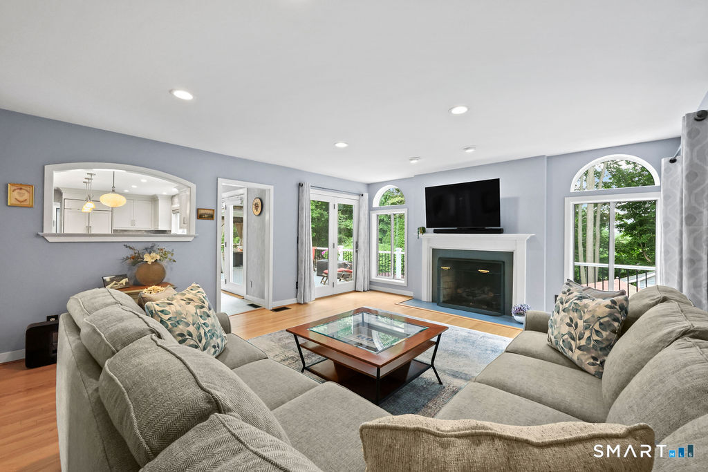 16 Drumlin Road Glastonbury CT 06073