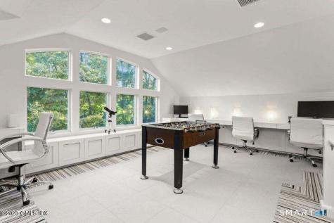 26 Round Hill Road Greenwich CT 06830