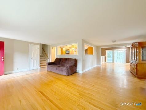 37 Peters Lane North Haven CT 06473