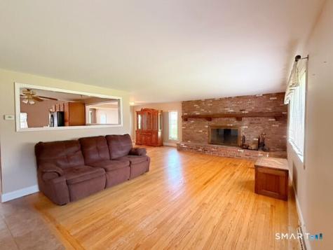37 Peters Lane North Haven CT 06473