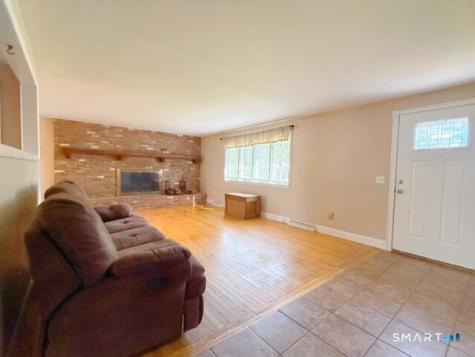 37 Peters Lane North Haven CT 06473