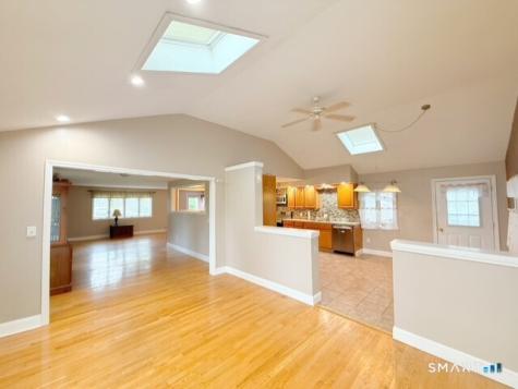 37 Peters Lane North Haven CT 06473