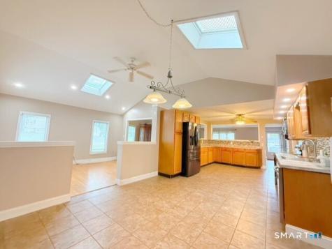 37 Peters Lane North Haven CT 06473