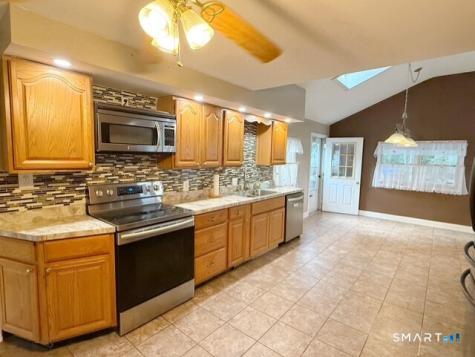 37 Peters Lane North Haven CT 06473