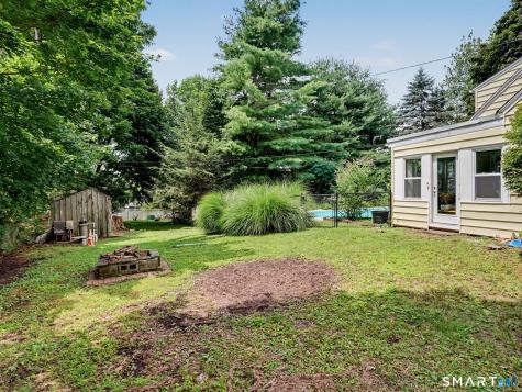 10 Crest Road Danbury CT 06811