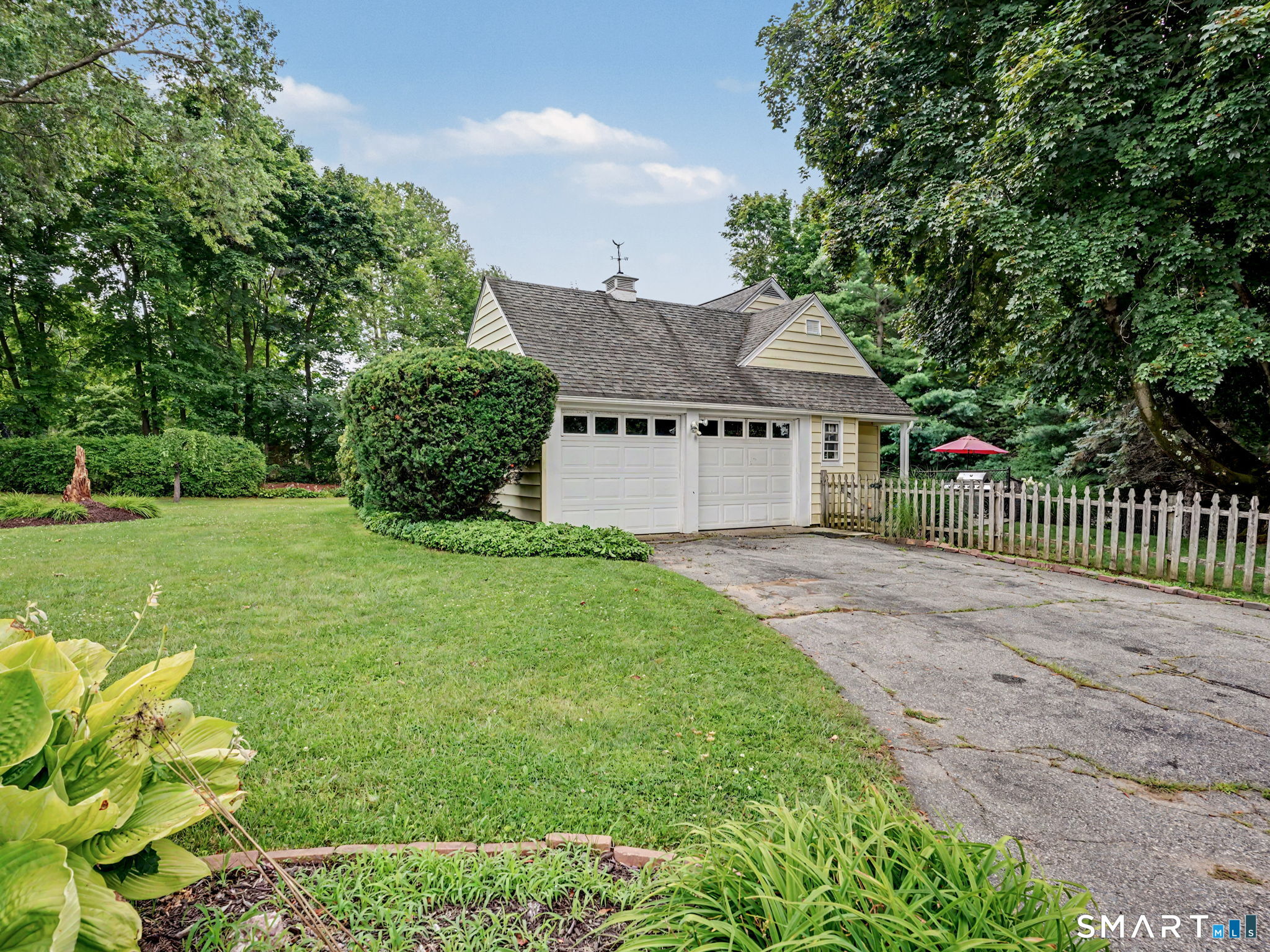 10 Crest Road Danbury CT 06811