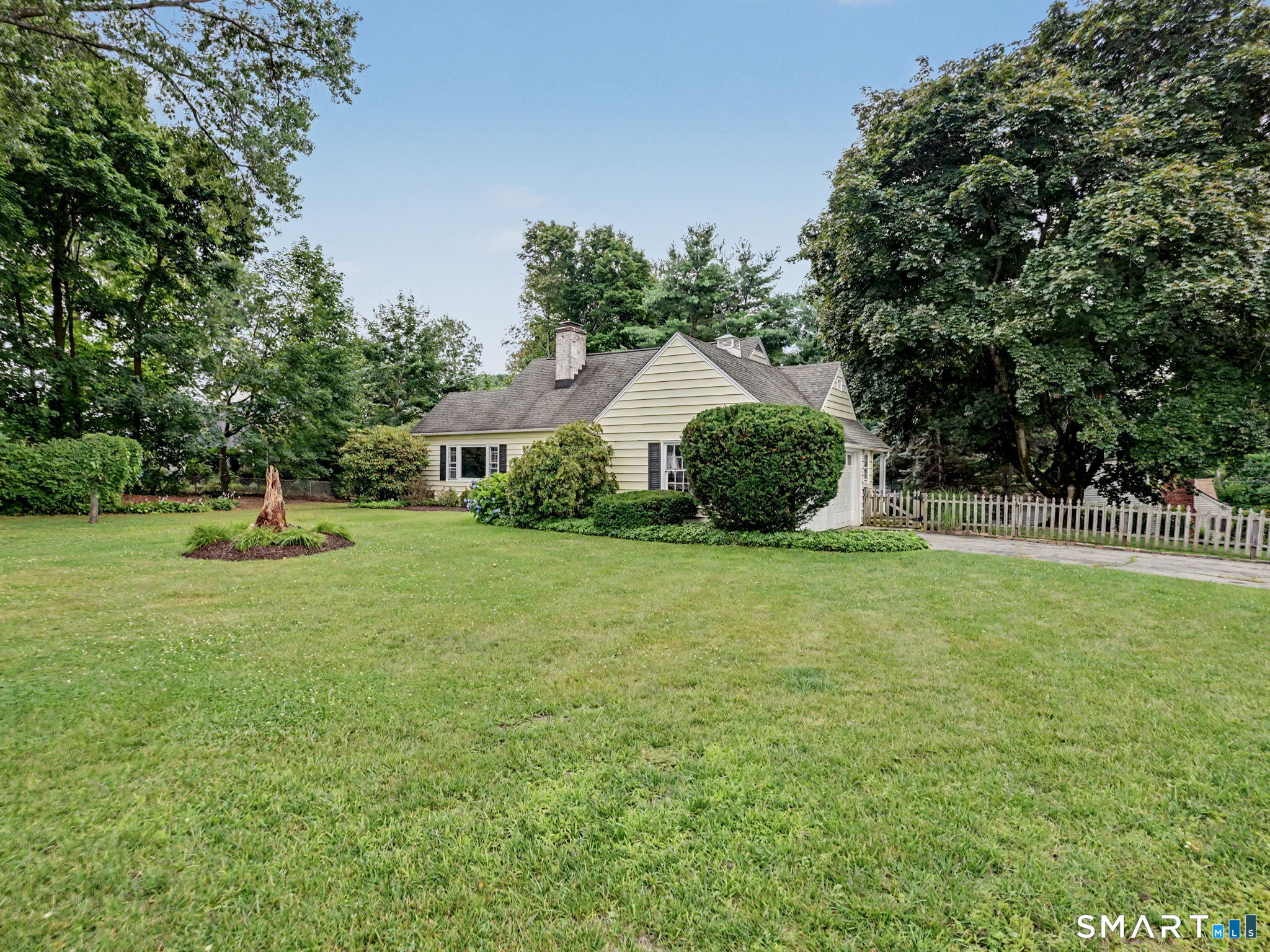 10 Crest Road Danbury CT 06811