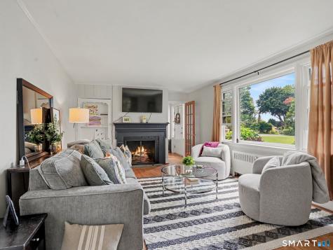10 Crest Road Danbury CT 06811