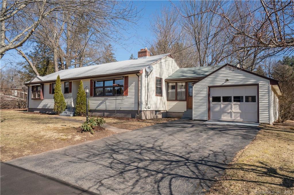 127 Brookfield Drive East Hartford CT 06118