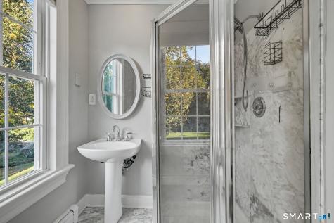 37 Thorne Place Bridgeport CT 06605