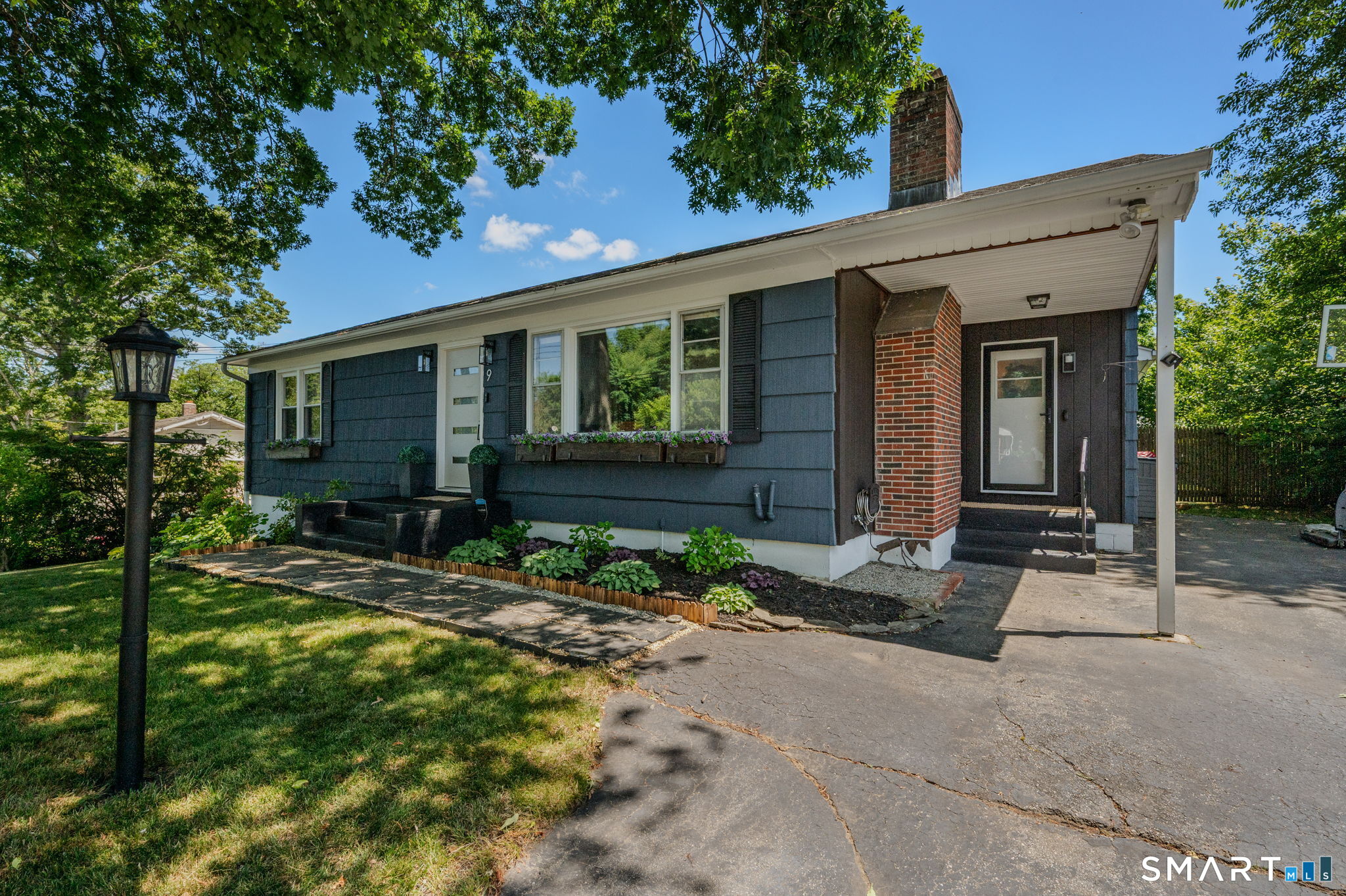 9 Hilltop Terrace Waterford CT 06385