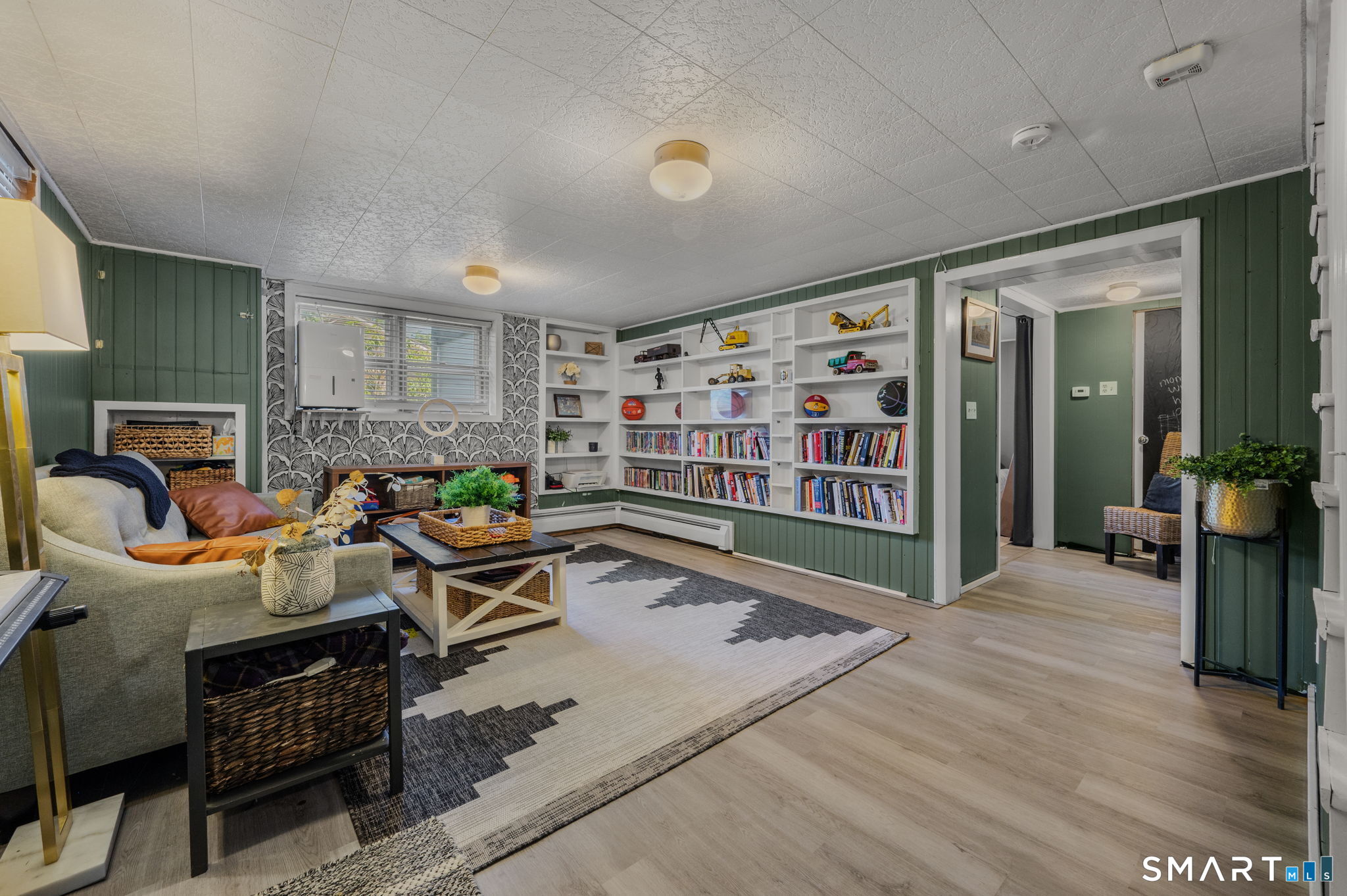 9 Hilltop Terrace Waterford CT 06385
