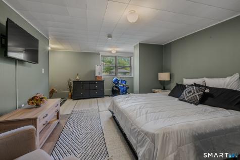 9 Hilltop Terrace Waterford CT 06385