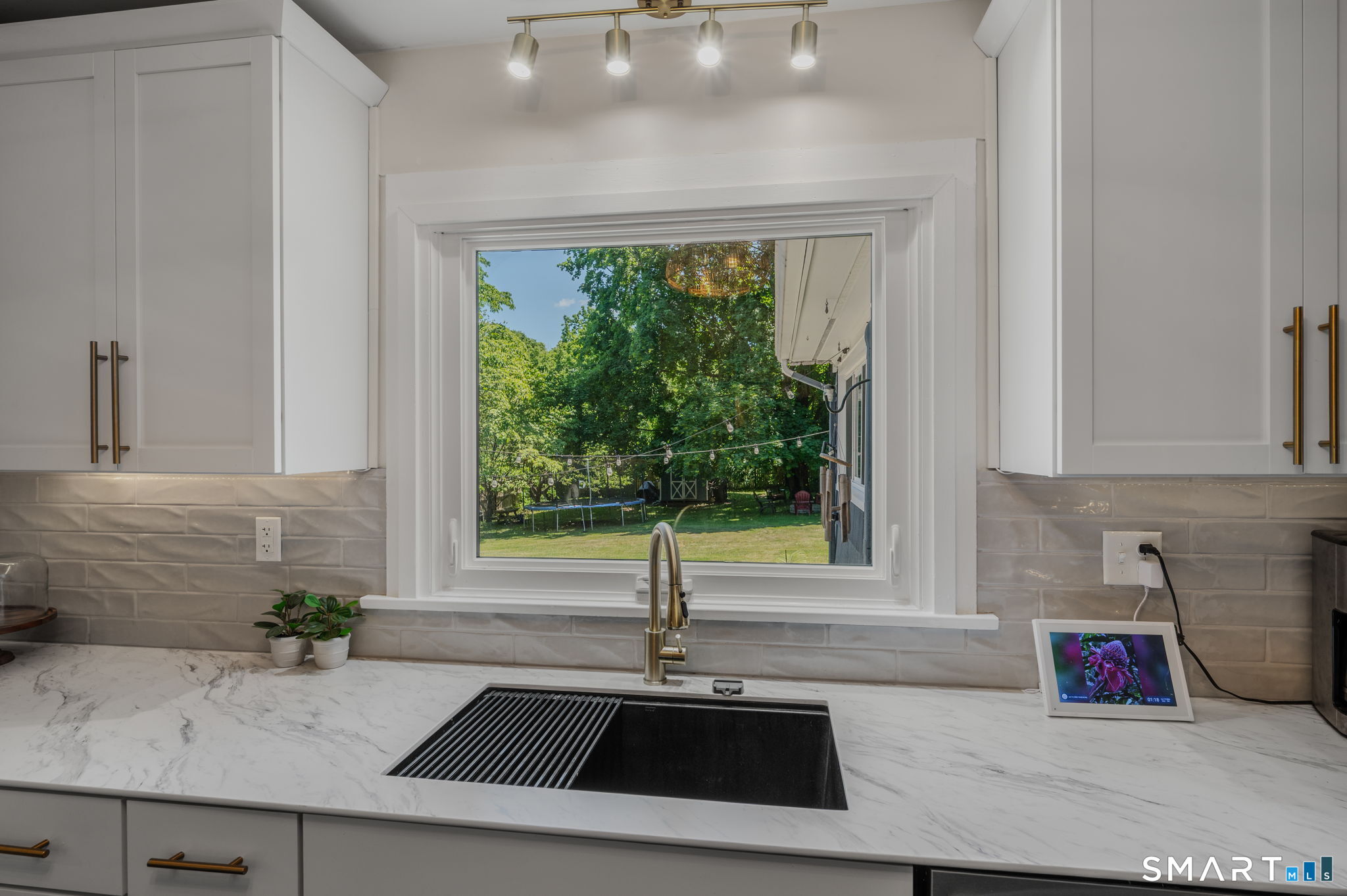 9 Hilltop Terrace Waterford CT 06385